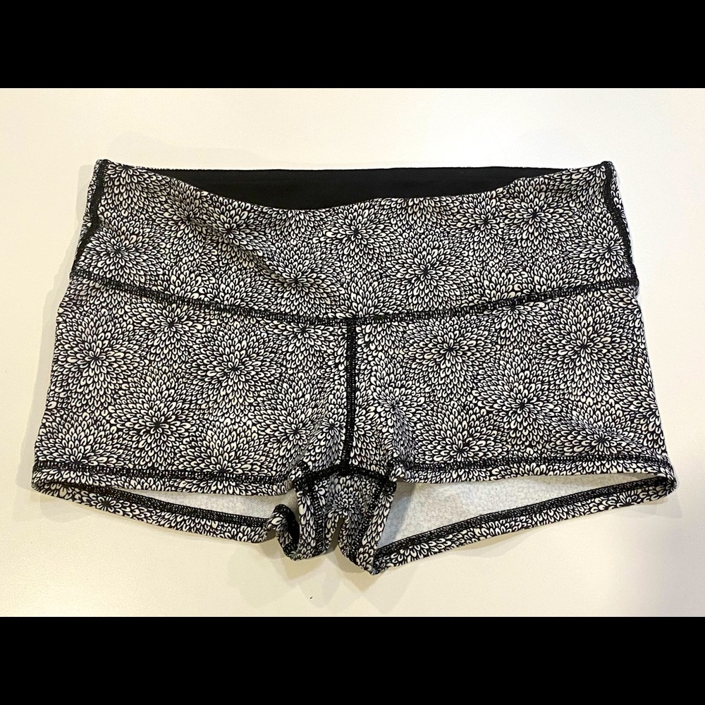 LuluLemon Yoga Shorts size 6